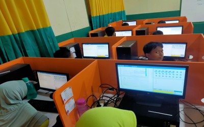 RUANG LAB KOMPUTER